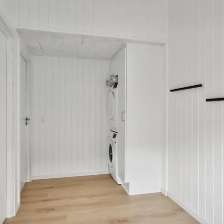 In With Sauna *
